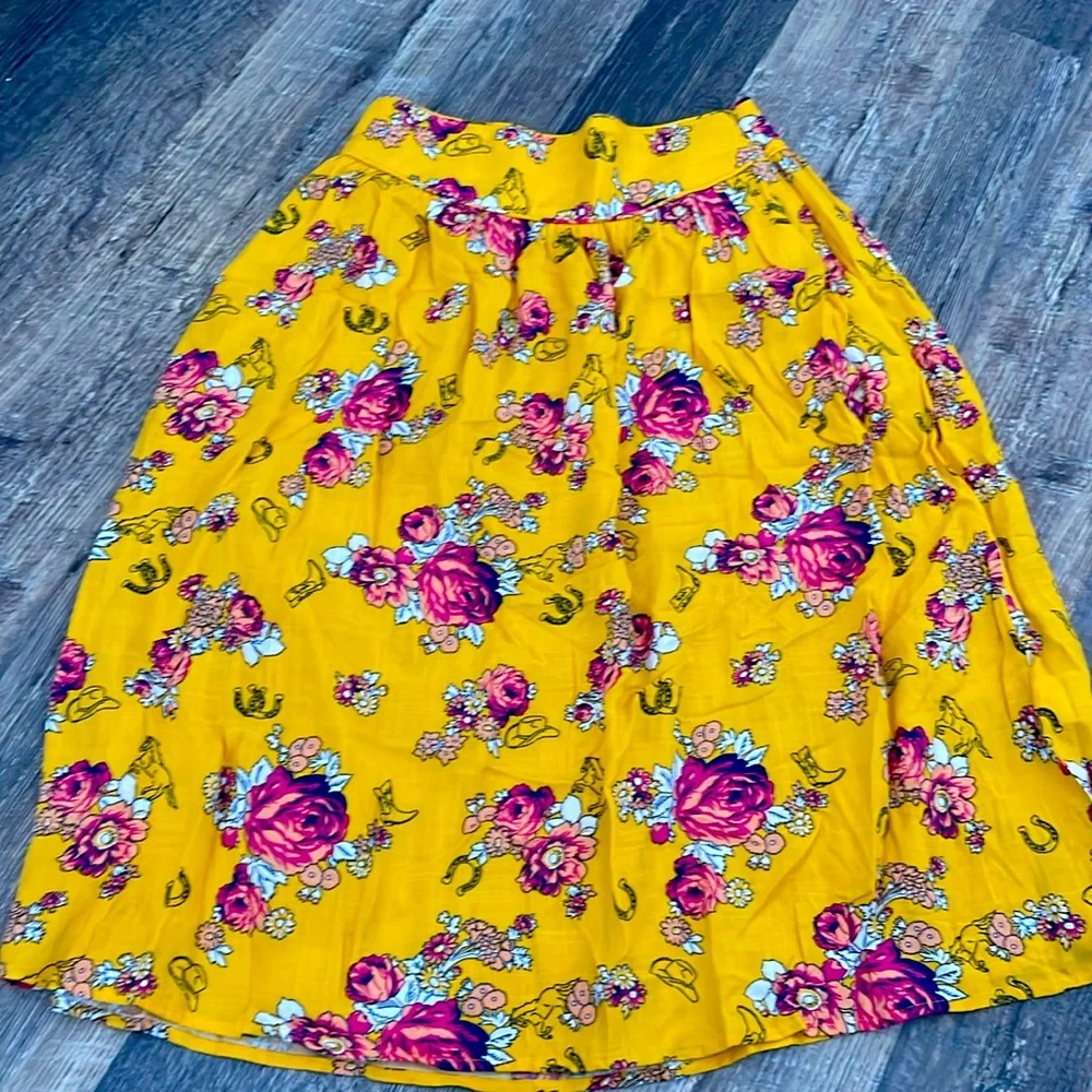 ModCloth western floral skirt - Picture 1 of 3
